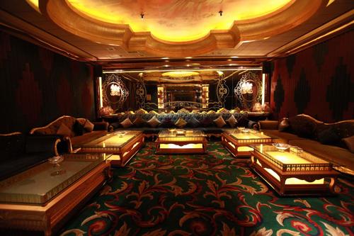 成都荤KTV哪里公主陪酒放得开